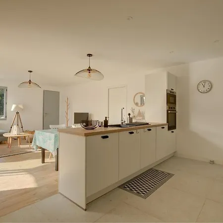 Maison De L'aiguillon Gasthof