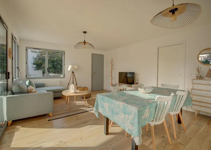 Maison De L'aiguillon 阿卡雄