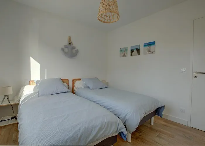 Maison De L'aiguillon 2*