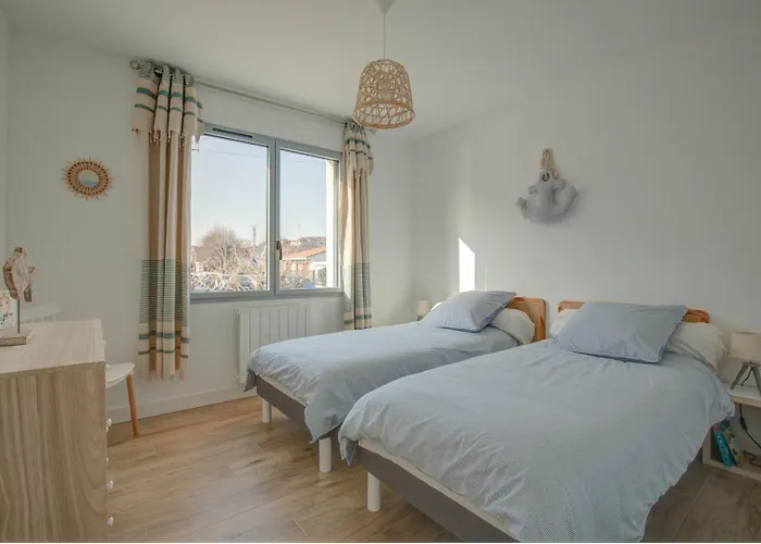 Maison De L'aiguillon 2*