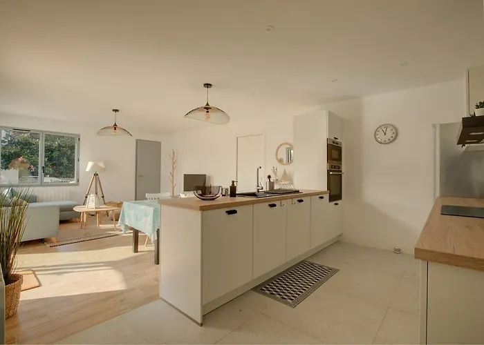 Maison De L'aiguillon Πανσιόν